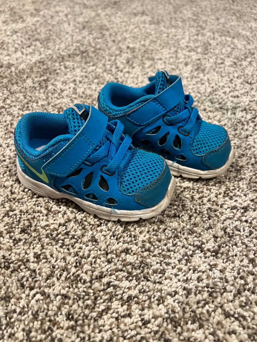 Nike Kids Blue Velcro Athletic Sneakers with Lime Swoosh